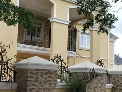 8 Bedroom Detached Duplex with BQ — Guzape Main, Guzape District, Abuja