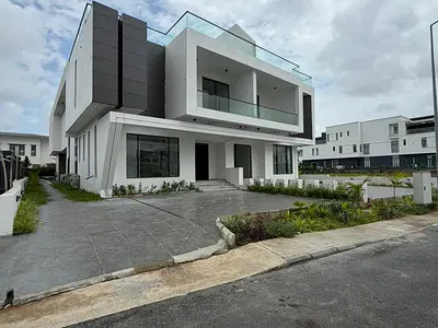 5 Bedroom Luxuriously Built Semi Detached Duplex — Lekki, Lagos
