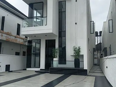 5 Bedroom Detached Duplex — Lekki, Lagos