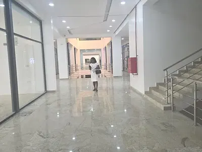 96SQM Office/ Shop Space in a Plaza — By H Medix (Tarred Rd), Guzape District, Abuja