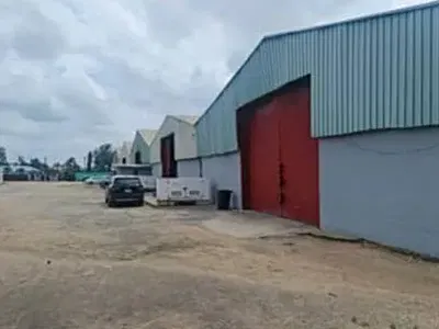 5 Bay Industrial Warehouse — Satellite, Close to Mile 2, Mile 2, Isolo, Lagos