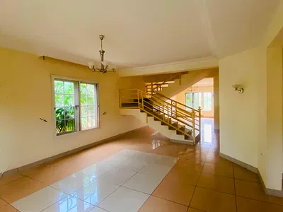 Spacious Clean 4bedroom Terrace Duplex with BQ, Ac & Gen — Asokoro Main (Tarred Rd), Asokoro District, Abuja