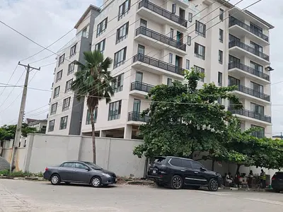 Exclusive 2 Bedroom Apartment with Elevator, Swimming Pool — Victoria Island (VI), Lagos