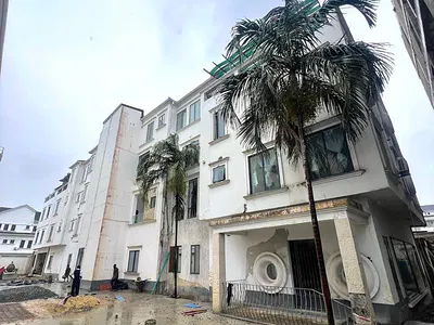 Luxury Waterfront 3bedrooms Apartments with BQ Swimming Pool and Gym — Banana Island, Ikoyi, Lagos