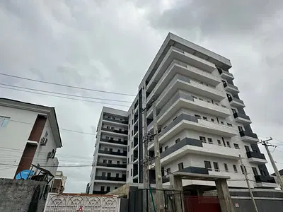 Luxury 3 Bedroom Apartment with Elevator, Swimming Pool & Gym — Victoria Island (VI), Lagos