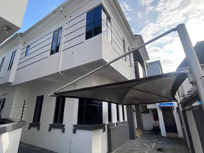 Luxurious Spacious 5 Bedroom Fully Detached Duplex with BQ — Lekki, Lagos