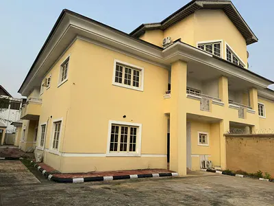7 Bedroom Detached Duplex with Penthouse — Ikoyi, Lagos