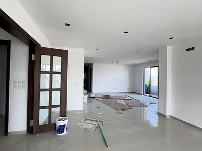 Spacious 3 Bedroom Apartment with BQ and Elevator — Ikoyi, Lagos