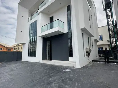 Luxury 5 Bedrooms Detached Duplex with Pool, Penthouse, Cinema &BQ — Lekki, Lagos