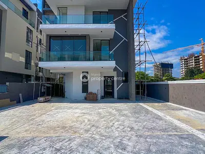 5 Bedroom Detached House with 2 BQ — Ikoyi, Lagos