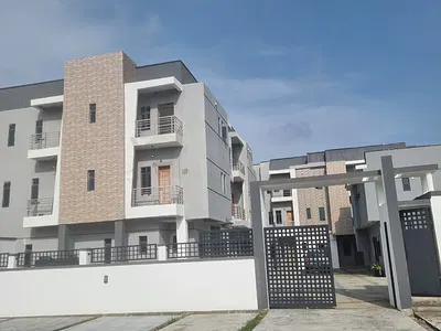 3 Bedroom Apartment — Abraham Adesanya Way, Lekki Peninsula Scheme 2, Off Oluwole Afolabi St, Lekki, Lagos