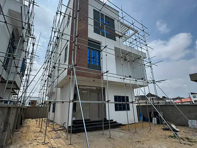 Stunning 6 Bedroom Fully Detached Duplex — Surulere, Lagos