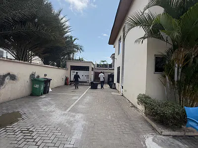 1-Bedroom Serviced Penthouse — Lekki Phase 1, Lekki, Lagos