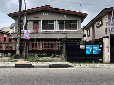 Vacant Property Facing Major Road — Palmgrove, Ilupeju, Lagos