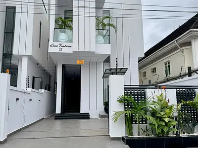 5 Bedroom Detached Duplex — Lekki, Lagos