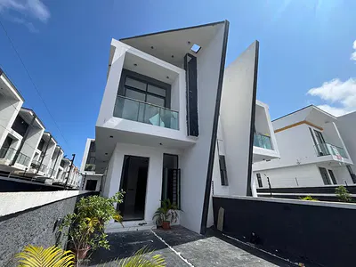 4 Bedroom Semi-Detached Duplex — Ikota GRA, Ikota, Lekki, Lagos