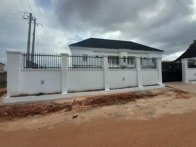 Newly Built 4flats of 3bedrooms Each 100FT by 100FT Land — Benoni Road, Off Airport Road, GRA, Benin, Oredo, Edo