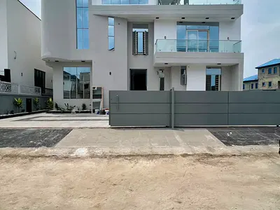 5 Bedroom Detached Duplex with Pool, Cinema, BQ — Lekki, Lagos
