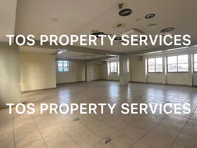 Nice Open Plan Office Space + 4 Toilets — By Herbert Macaulay Way, Sabo-Alagomeji, Alagomeji, Yaba, Lagos