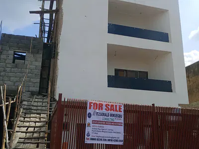 Nicely Built 5-Bedrooms with BQ — Access Through Admiralty Estate., Asokoro District, Abuja