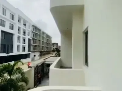 Tastefully Built Luxury Automated 2 Bedroom Apartment with Elevator — Lekki Phase 1, Lekki, Lagos
