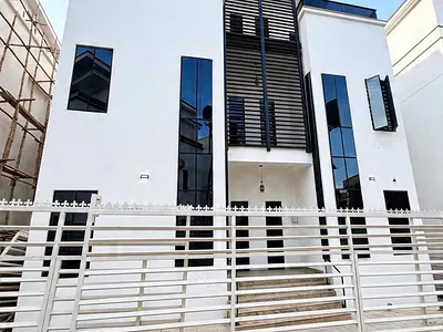 Exquisite 6 Bedrooms with BQ Detached Duplex — Guzape, Guzape District, Abuja