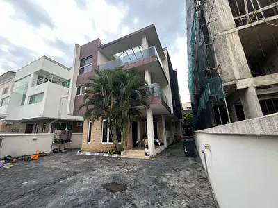 5-Bedroom Fully Detached House with Swimming Pool — Banana Island, Ikoyi, Lagos