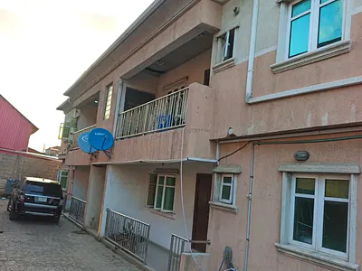 3 Bedroom Flat with En-Suite Bedrooms — Area of Off Goodluck Street, Ogudu Orioke Ogudu N3. 5M 1 Yr Call, Ogudu, Lagos