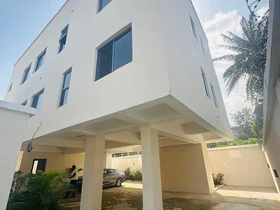 Well Built Spacious 1 Bedroom Apartment — Ikoyi, Lagos