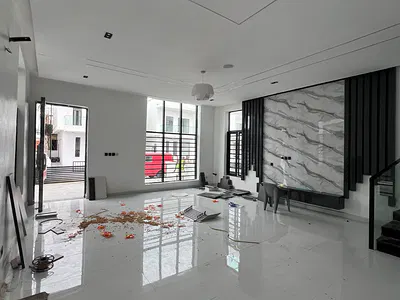 Contemporary 5 Bedroom Detached Duplex — Ajah, Lagos