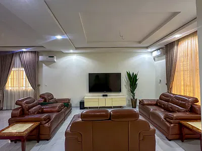 Luxurious and Exquisitely Finished 4 Bedroom Duplex — Jahi, Abuja