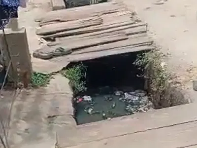 Bungalow with Shops on Dry Land — 35 Agboyi Rd, Alapere, Ketu, Lagos