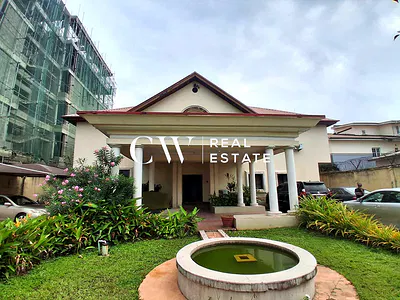 6 Bedroom Detached House with BQ — Lekki Phase 1, Lekki, Lagos