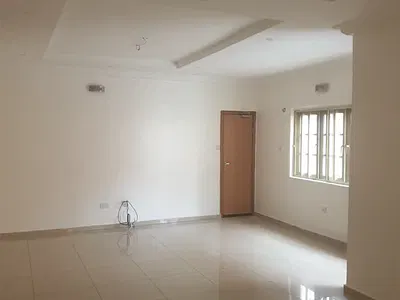 Decent 3 Bedrooms Flat All-Rooms Ensuite — GRA Phase 2, Magodo, Lagos