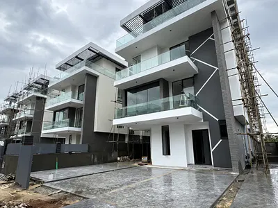 6 Bedroom Luxury Detached Duplex — Ikoyi, Lagos