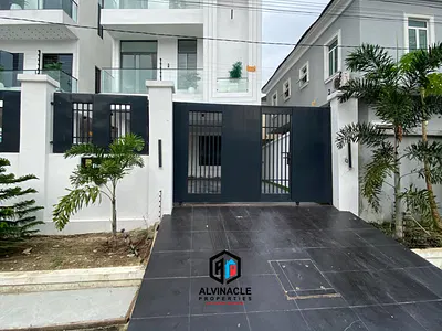 Newly Built 6 Bedroom Detached Duplex — Lekki, Lagos