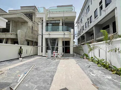 Beautifully Designed 5 Bedrooms Duplex with Swimming Pool and BQ — Lekki Phase 1, Lekki, Lagos