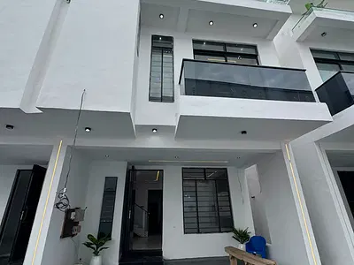 Stunning 3 Bedroom Detached Duplex with BQ — Lekki, Lagos