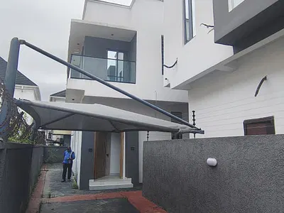 5 Bedroom Detached House with BQ — Lekki, Lagos