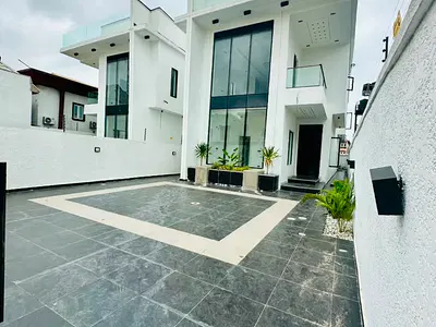 5 Bedroom Detached Duplex — Lekki, Lagos