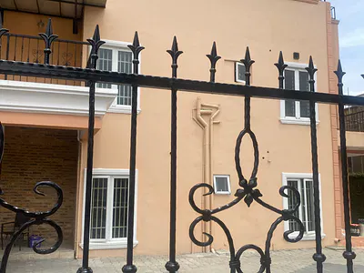 Clean Room and Parlor — Off Admirity Way, Lekki Phase 1, Lekki, Lagos