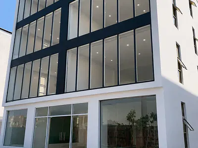 4-Storey Commercial Building with Excellent Facility — Lekki Phase 1, Lekki, Lagos