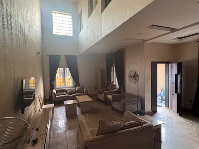 5 Bedrooms Yaba Alagomeji — Alagomeji, Alagomeji, Yaba, Lagos