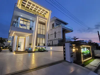 Great Display of Wealth, 5 Bed Detach Home, Pool, 5 Car Park, Secure . — Lekki, Lagos