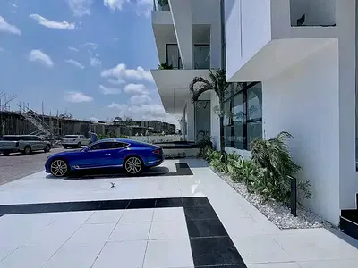 Magnificent 5 Bedroom Detached Duplex with BQ — Lekki, Lagos