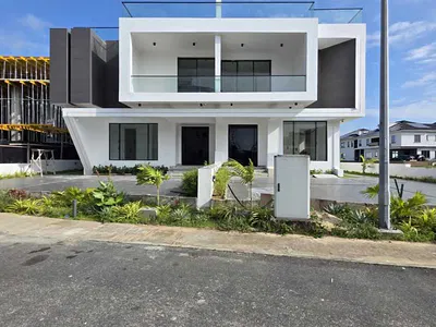 5-Bedroom Luxury Fully Detached Duplex — Lekki, Lagos