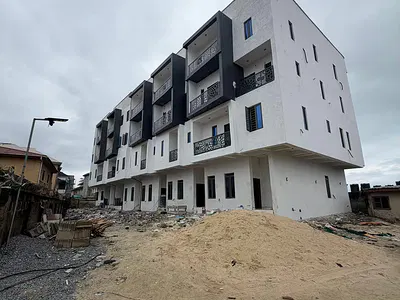 3 Bedroom Spacious Apartment with Family Lounge and Water Heater — Lekki, Lagos