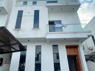 6 Bedroom Fully Detached Duplex — Chevron Lekki, Lekki, Lagos