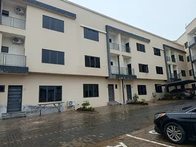 Newly 4 Bedroom Terraced Duplex with BQ Serviced with Generator — Before Bannex Bridge, Mabushi, Abuja