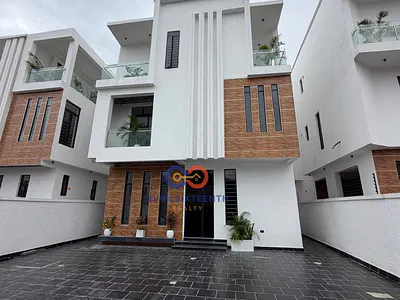 5 Bedroom Detached Duplex — Lekki, Lagos